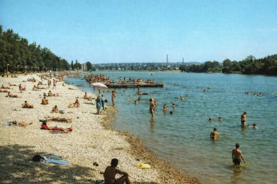 Početna Belgrade's lake Ada Ciganlija, summer day and full beach