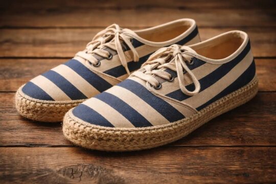 Espadrilles are lightweight summer shoes made of canvas and rope, comfortable for everyday wear, especially in warm weather, and were very popular in Yugoslavia.
